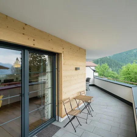 Luxury In Salzburg With Terrace 샬레 *